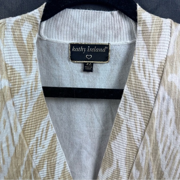 Kathy Ireland® Fashion 360 Maxima Printed Ikat Cardigan Size XL - Picture 3 of 9